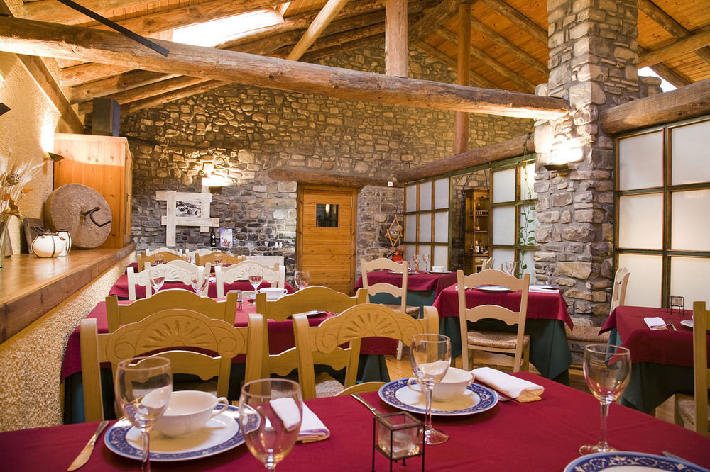 Hostal Almadiero Burgui Exterior foto